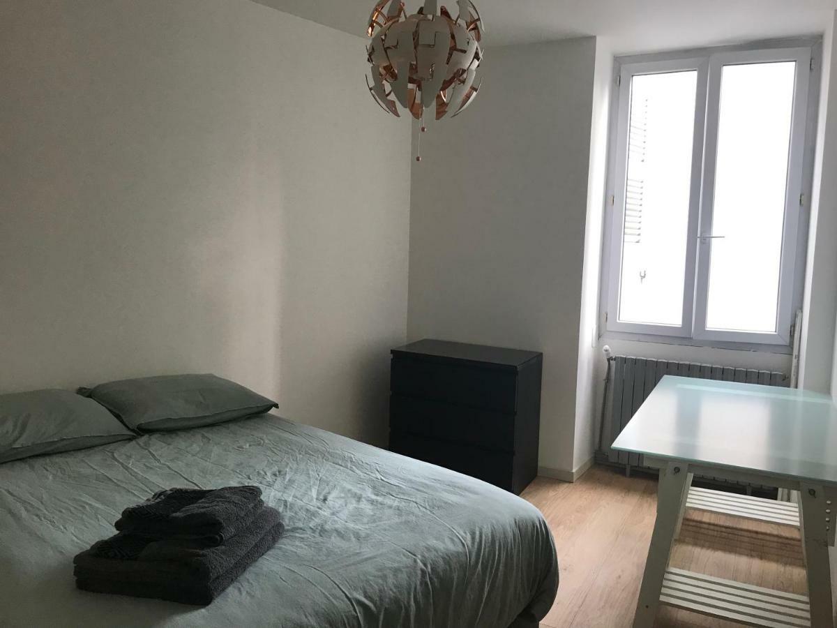 Appartement Avec 3 Chambres Au Centre De Pau Exterior foto